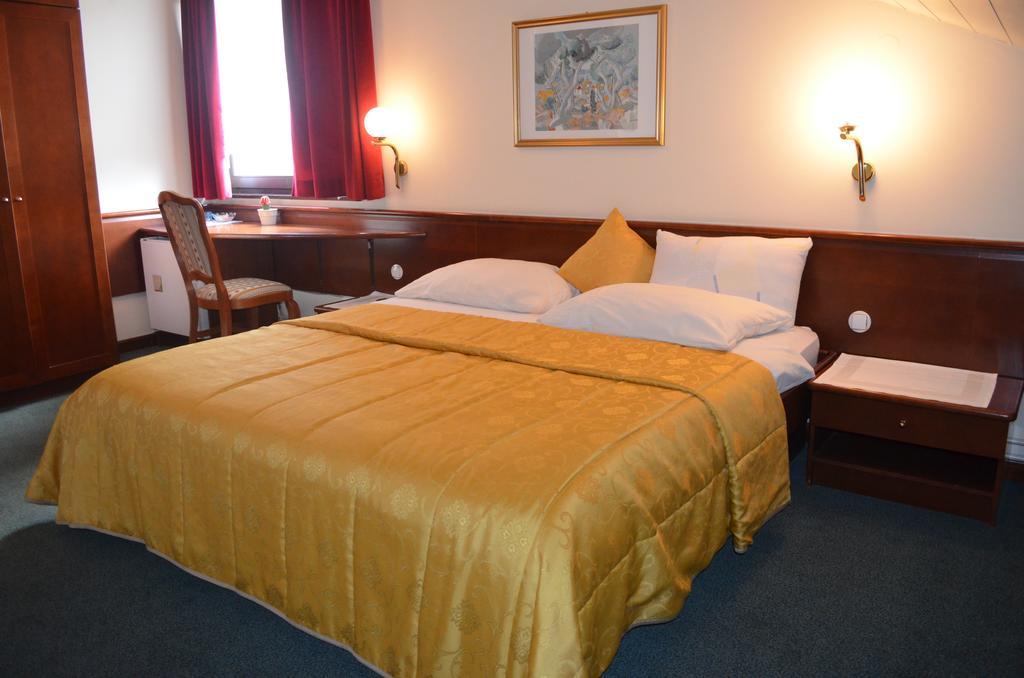 Guest House Gostisce Jutrisa Rogatec Екстериор снимка